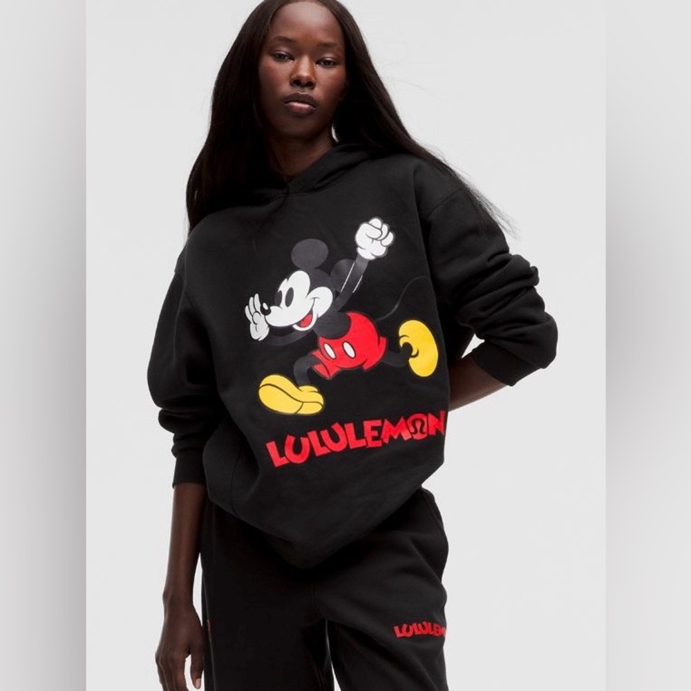 Lululemon Disney NWT Steady State Pullover Black Mickey Mouse Graphic Hoodie M